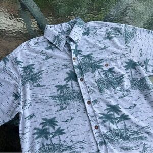 Nob Hill Casual Men's Teal and White Hawaiian Print Shirt B1